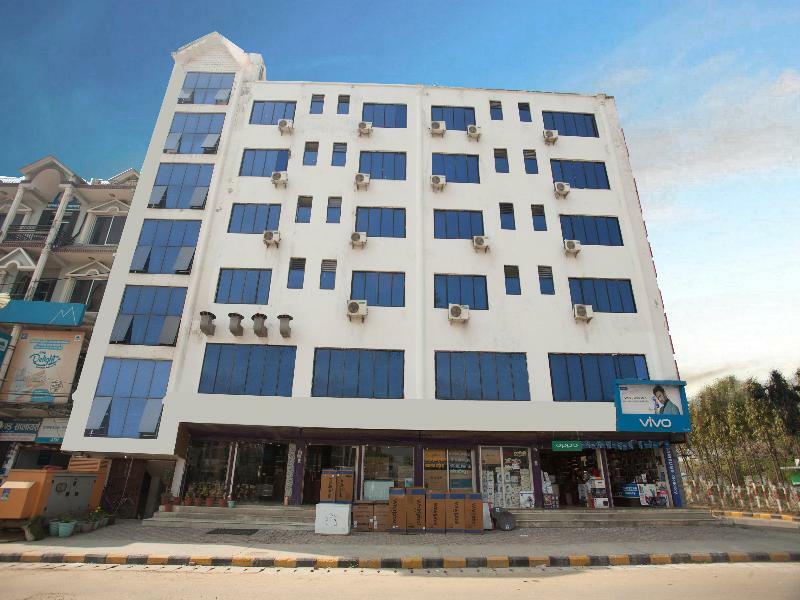 Oyo 343 Pop Life Hotel Banke Exteriér fotografie